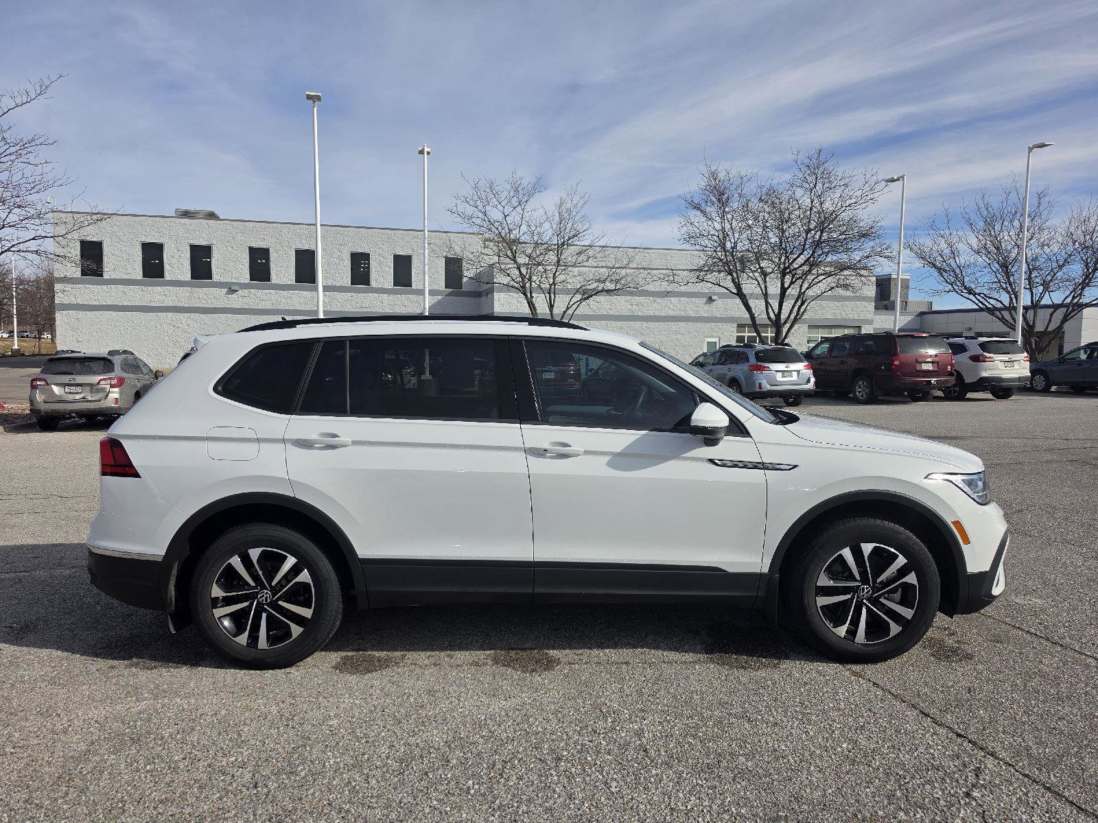 Used 2023 Volkswagen Tiguan S image 3