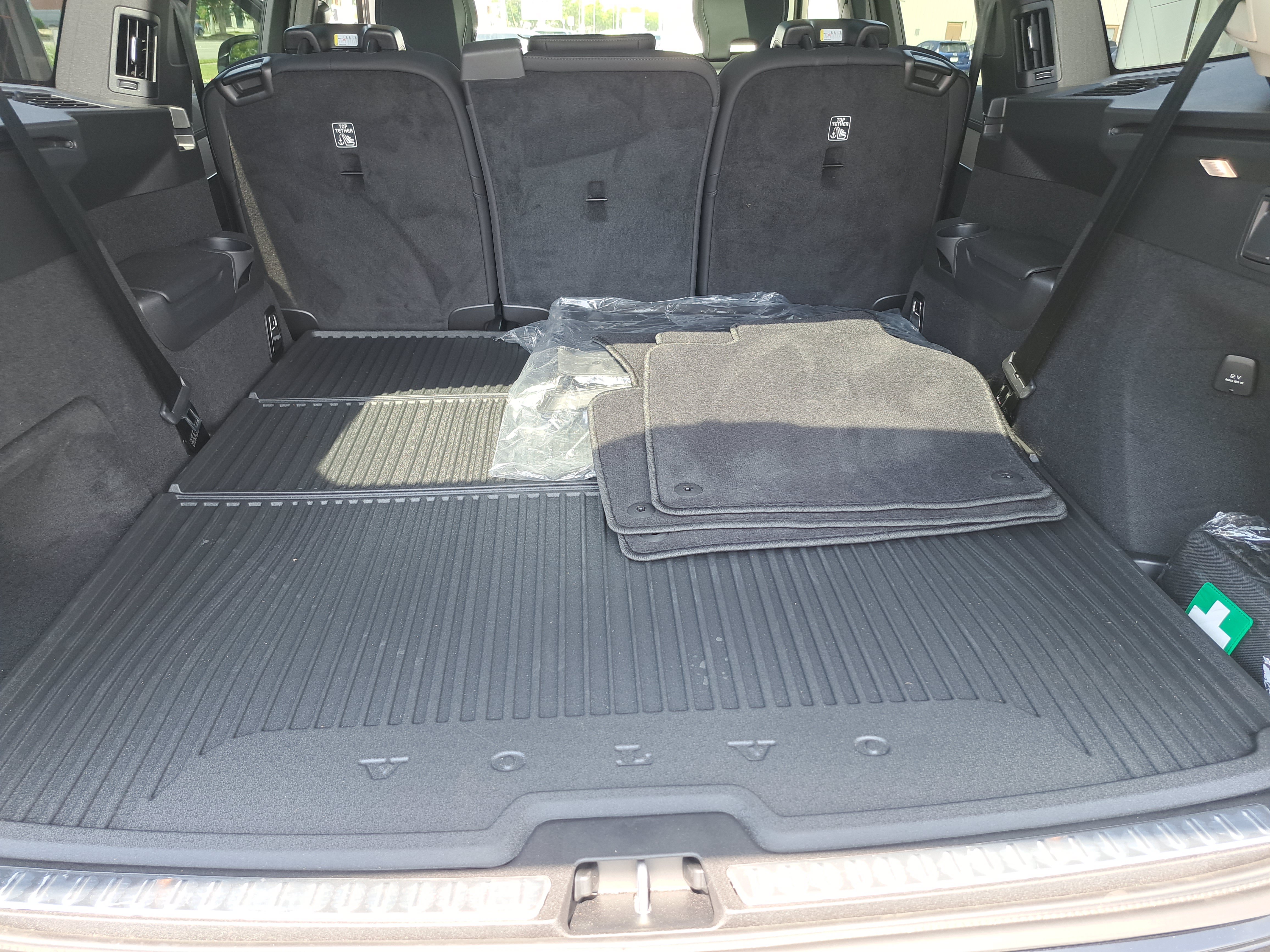 New 2026 Volvo XC90 B6 Core w/ Protection Package Premier AWD/4WD image 8