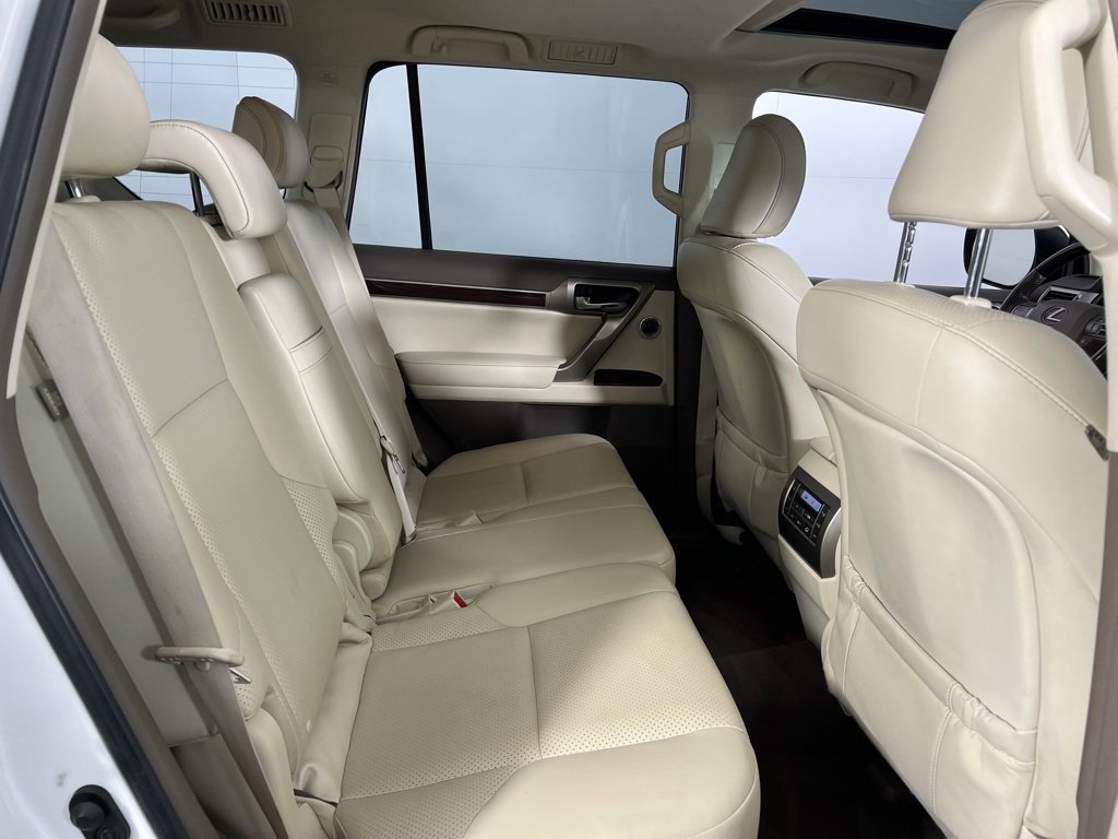Used 2016 Lexus GX 460 Luxury image 30