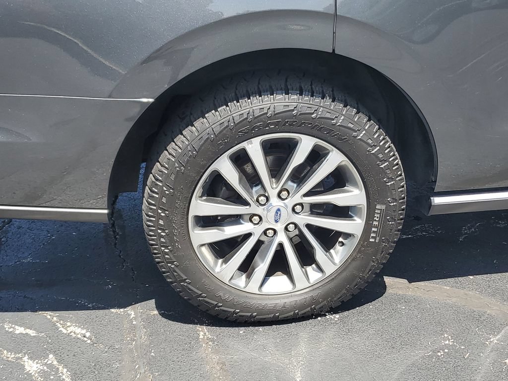 Used 2018 Ford Expedition Limited AWD/4WD image 5