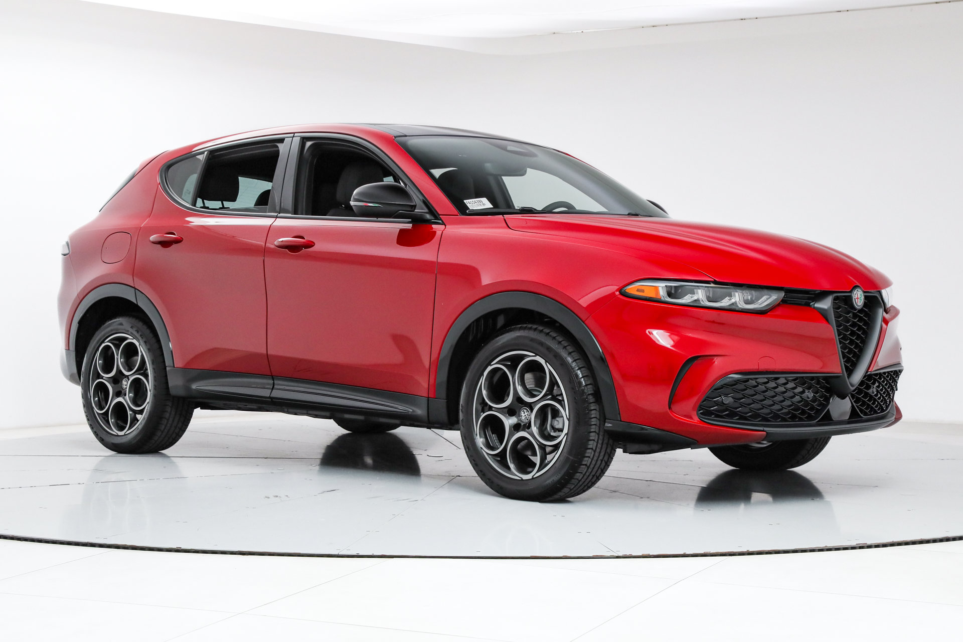 New 2025 Alfa Romeo Tonale w/ Premium Package AWD/4WD image 7