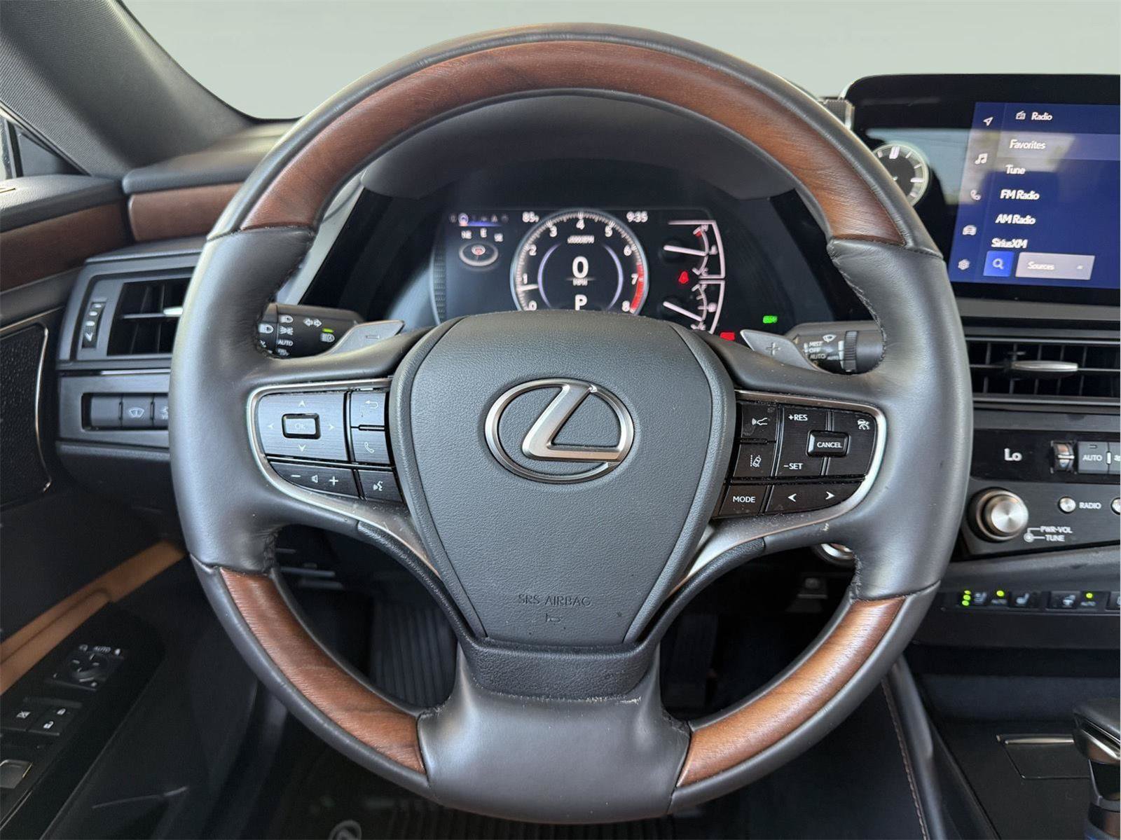 Used 2024 Lexus ES 350 Ultra Luxury w/ Accessory Package (Z2) FWD image 11