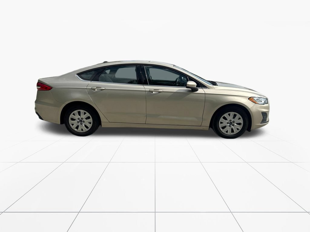 Used 2019 Ford Fusion S FWD image 9