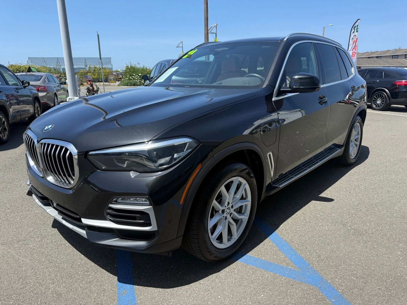 Used 2021 BMW X5 xDrive45e w/ Premium Package 2 AWD/4WD image 4