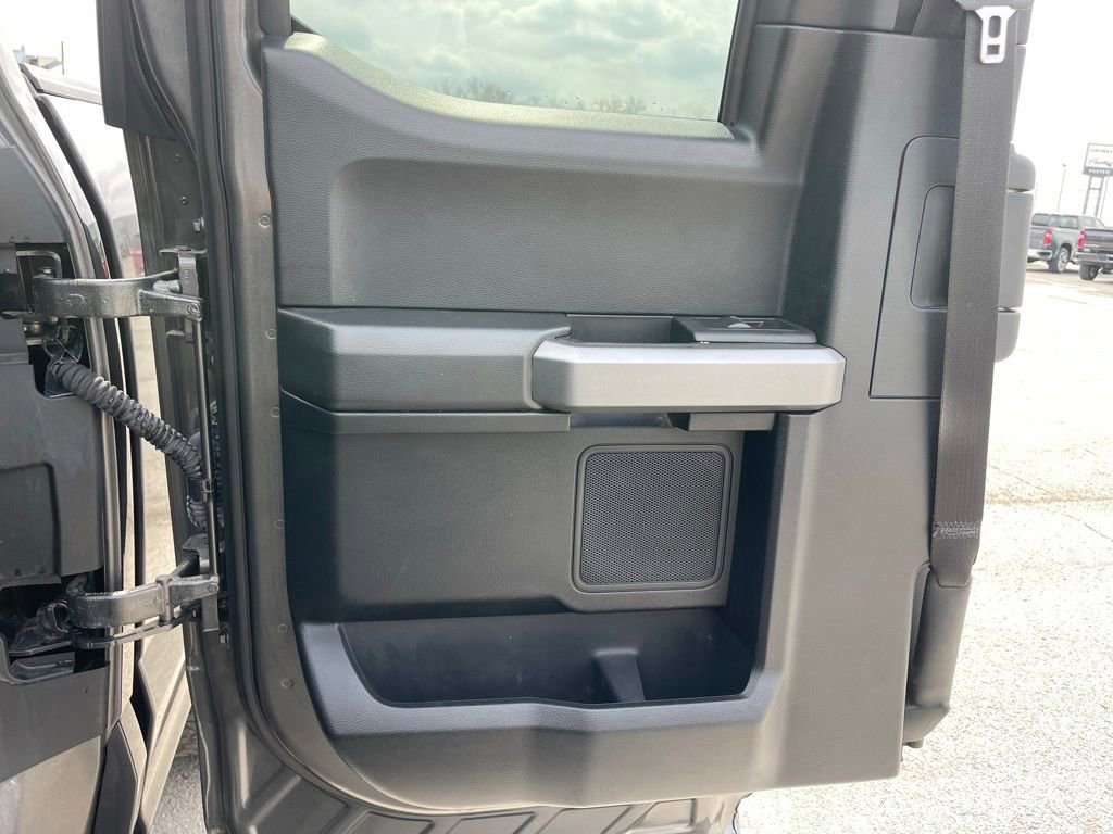 Used 2017 Ford F150 XLT w/ Equipment Group 302A Luxury AWD/4WD image 20