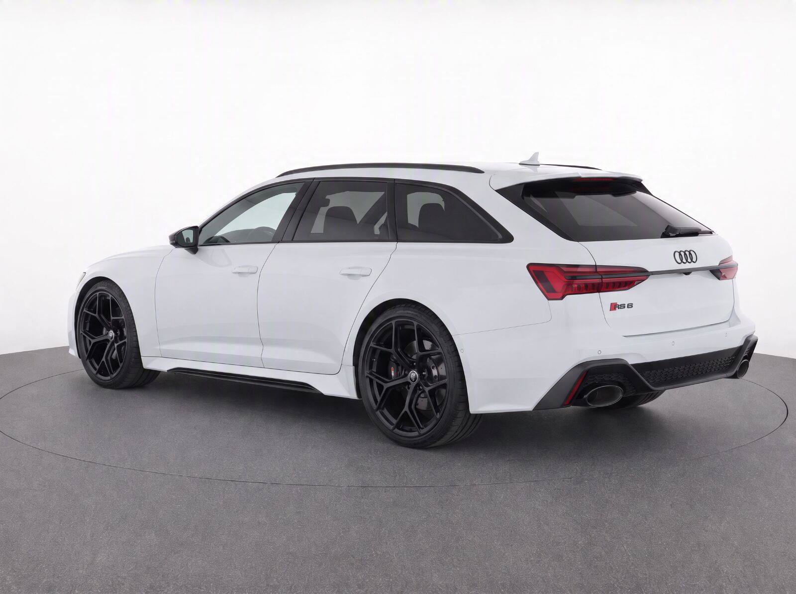 Used 2025 Audi RS 6 performance AWD/4WD image 4