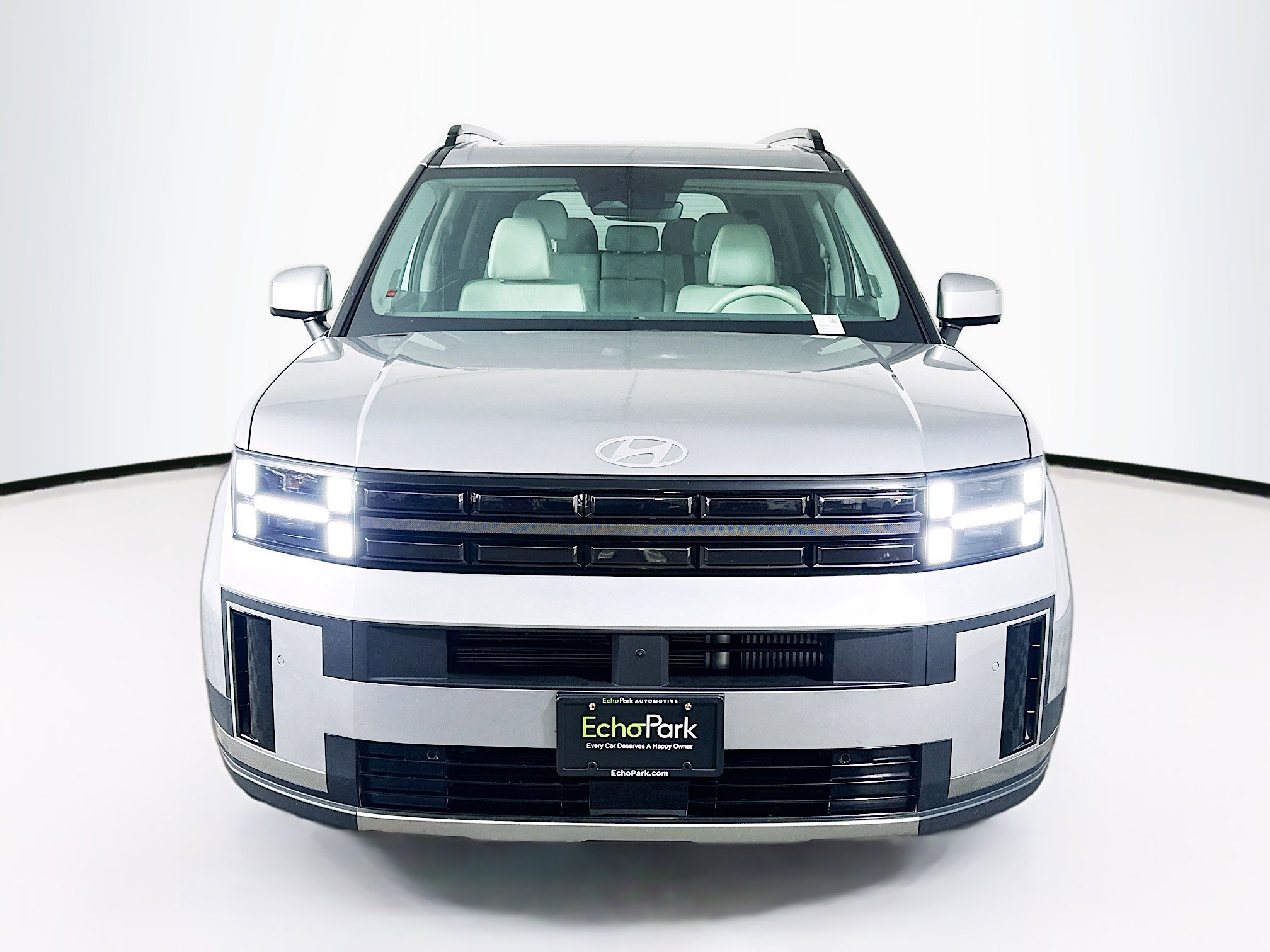 Used 2024 Hyundai Santa Fe Limited image 2