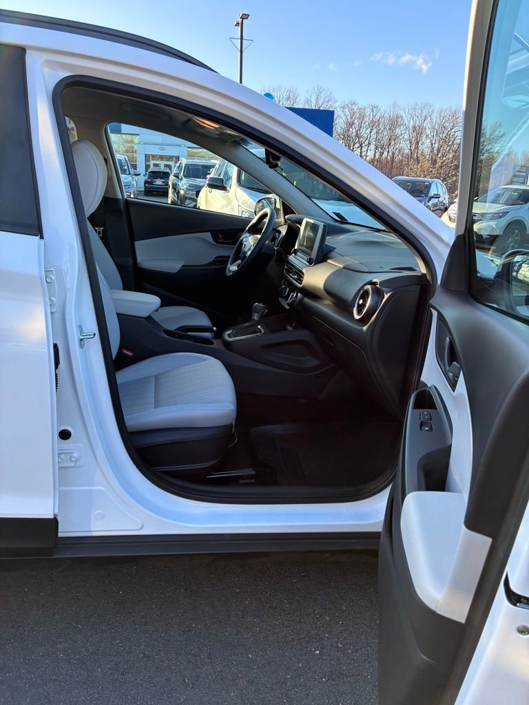 Used 2023 Hyundai Kona SEL w/ Cargo Package AWD/4WD image 22