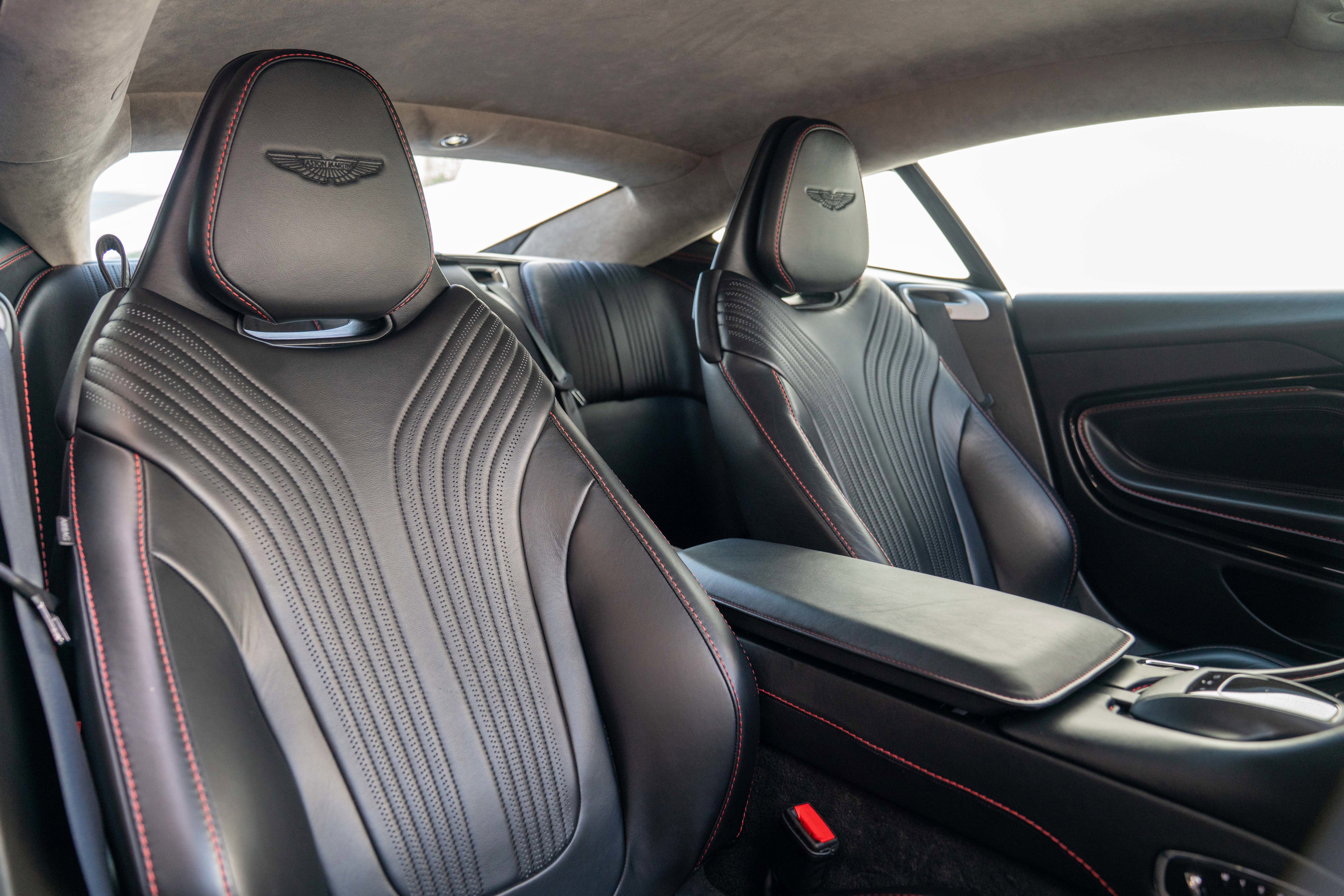 Used 2019 Aston Martin DB11 Coupe image 23