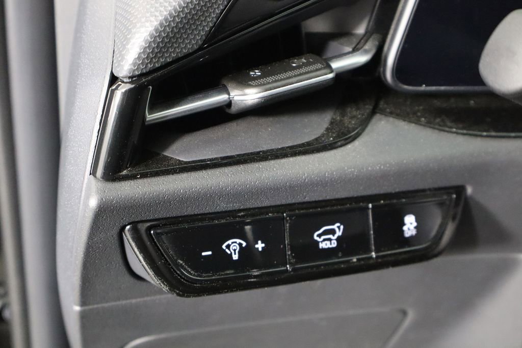 Used 2025 Kia Niro Wind w/ Wind Preserve Package FWD image 20