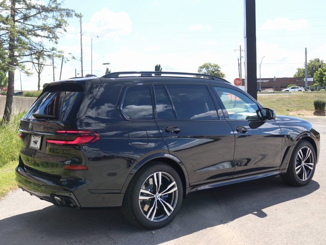 New 2026 BMW X7 M60i image 39