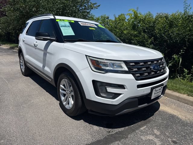 Used 2017 Ford Explorer XLT w/ Equipment Group 202A FWD video 1
