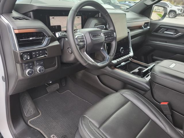 Used 2025 GMC Yukon Denali image 17