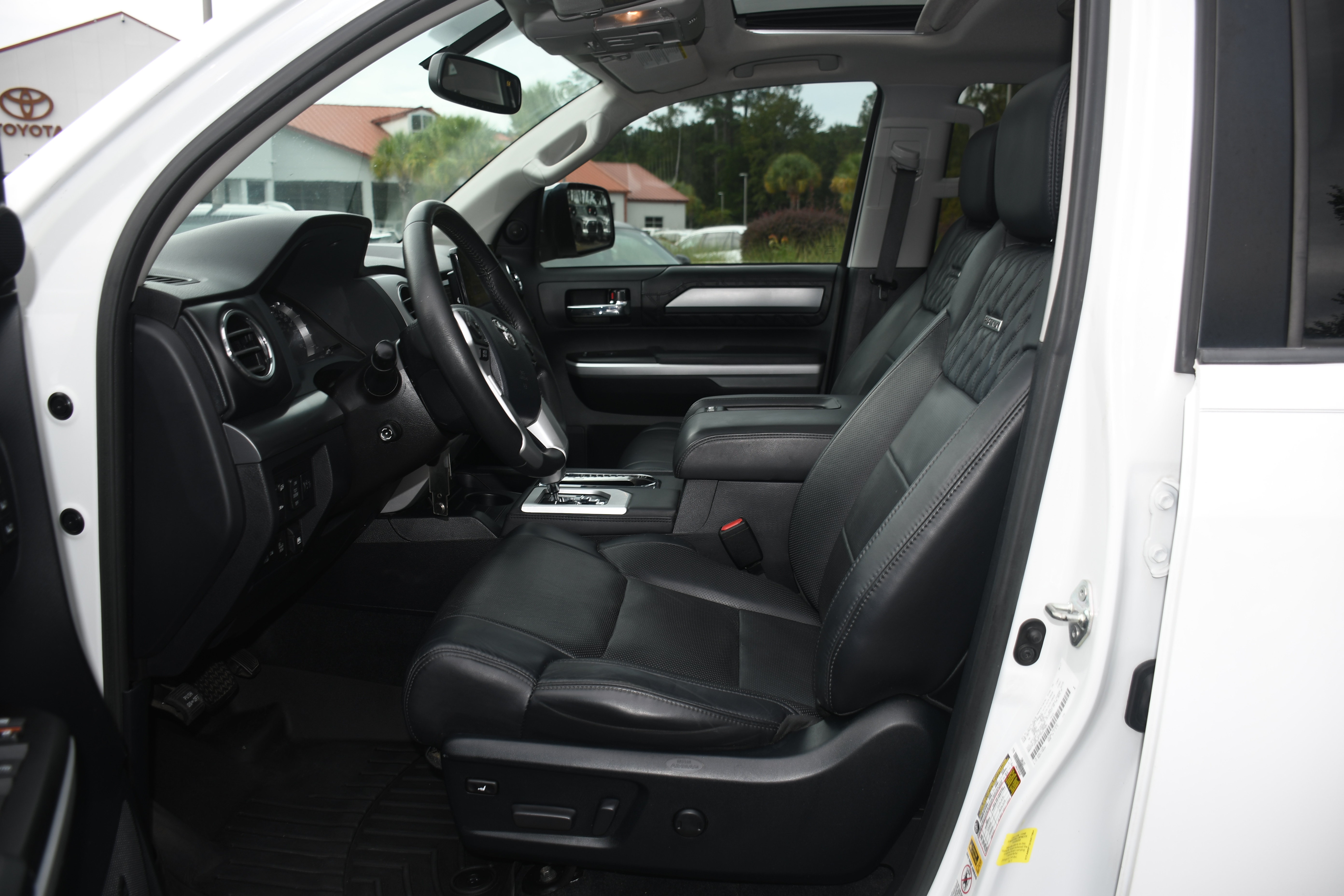 Used 2017 Toyota Tundra Platinum AWD/4WD image 8