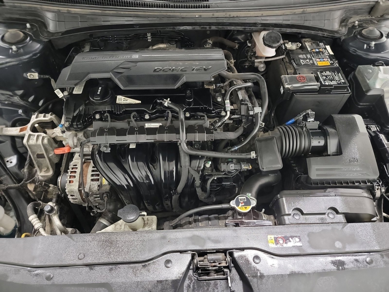 Used 2021 Hyundai Elantra Limited FWD image 25