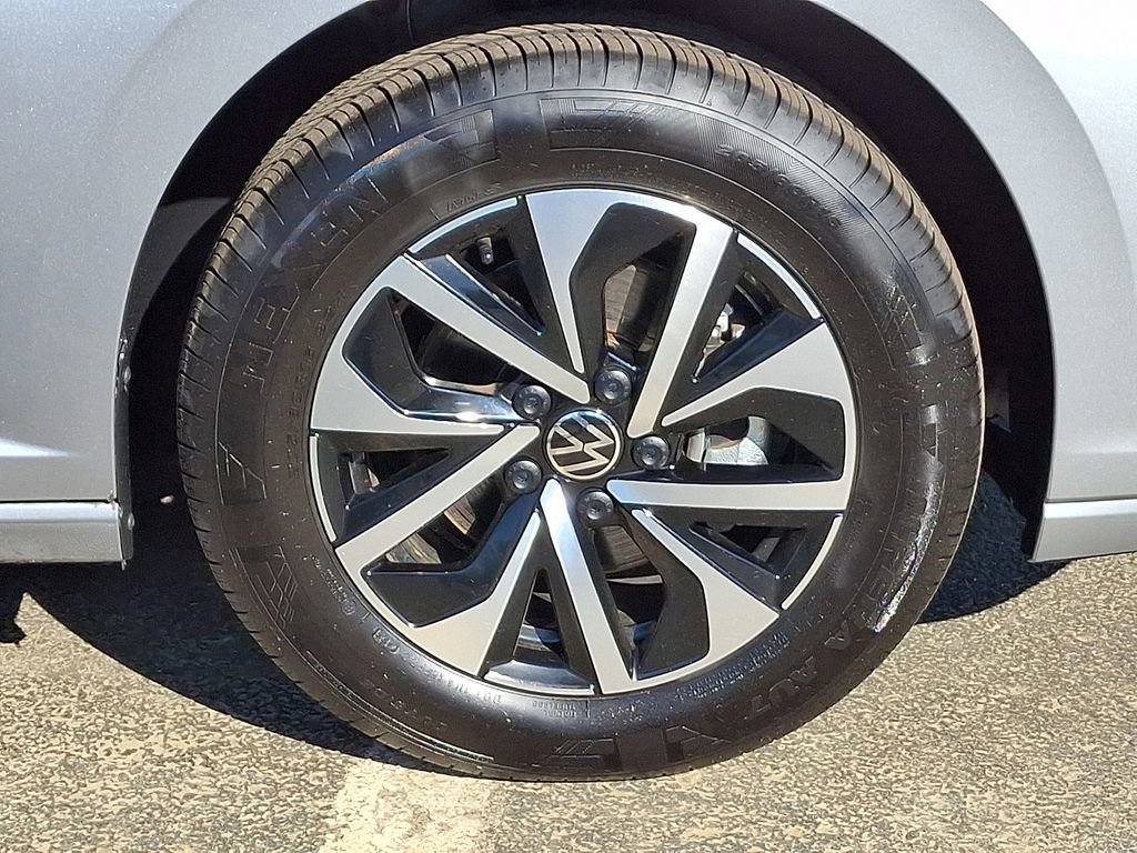 Used 2025 Volkswagen Jetta S image 8