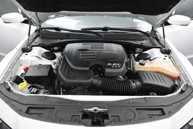 Used 2022 Chrysler 300 Touring L w/ Popular Equipment Group AWD/4WD image 36