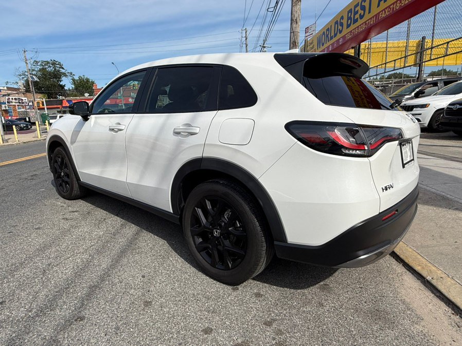 Used 2025 Honda HR-V Sport image 6