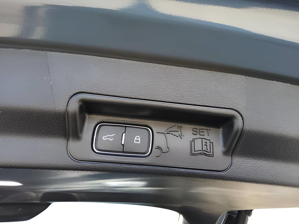 Used 2025 Ford Explorer ST w/ Sun And Sound Package AWD/4WD image 35