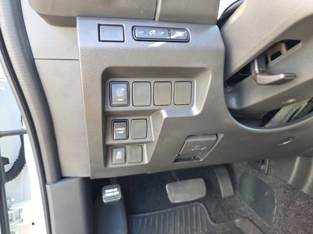 Used 2025 Nissan Frontier SV RWD image 14