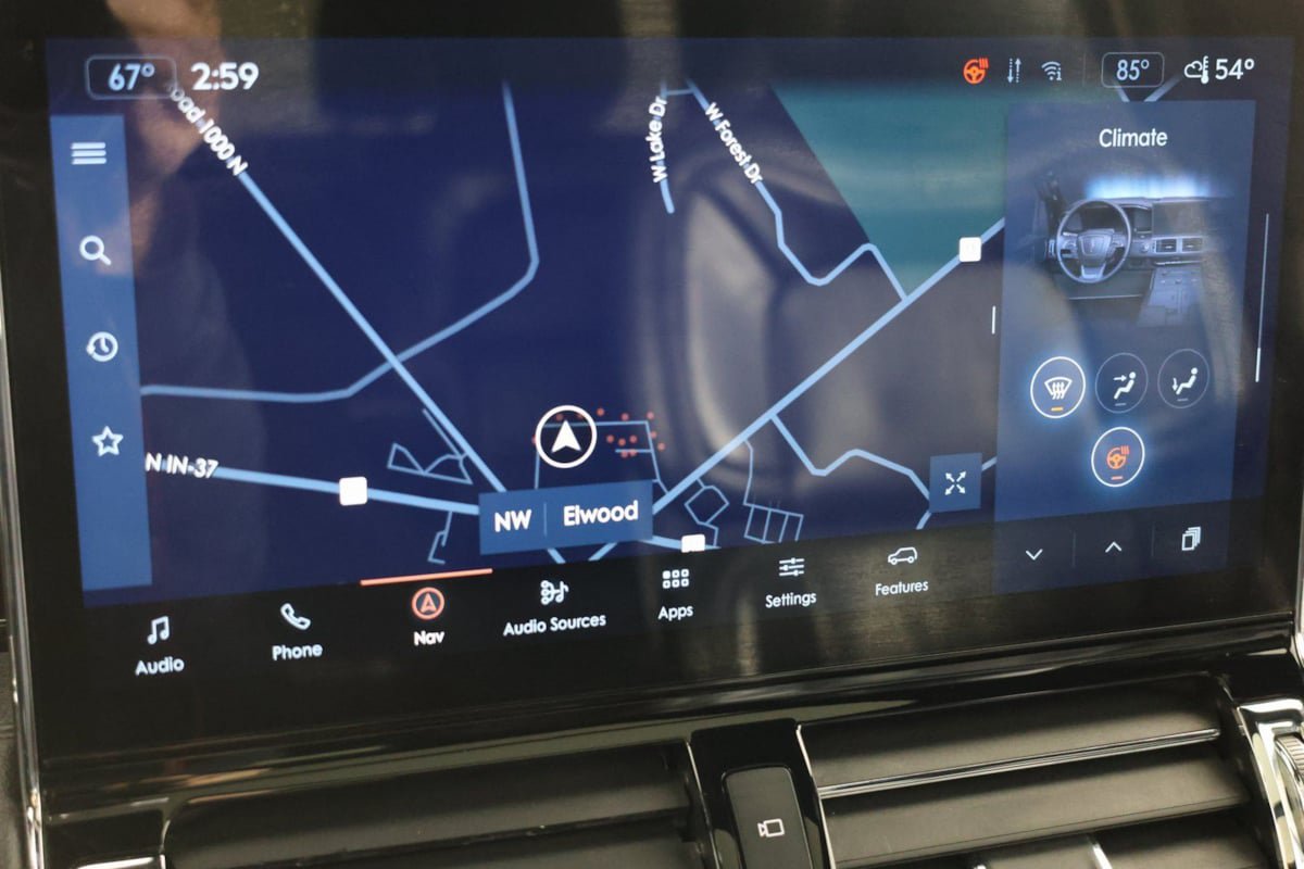 Used 2023 Lincoln Navigator Reserve AWD/4WD image 8