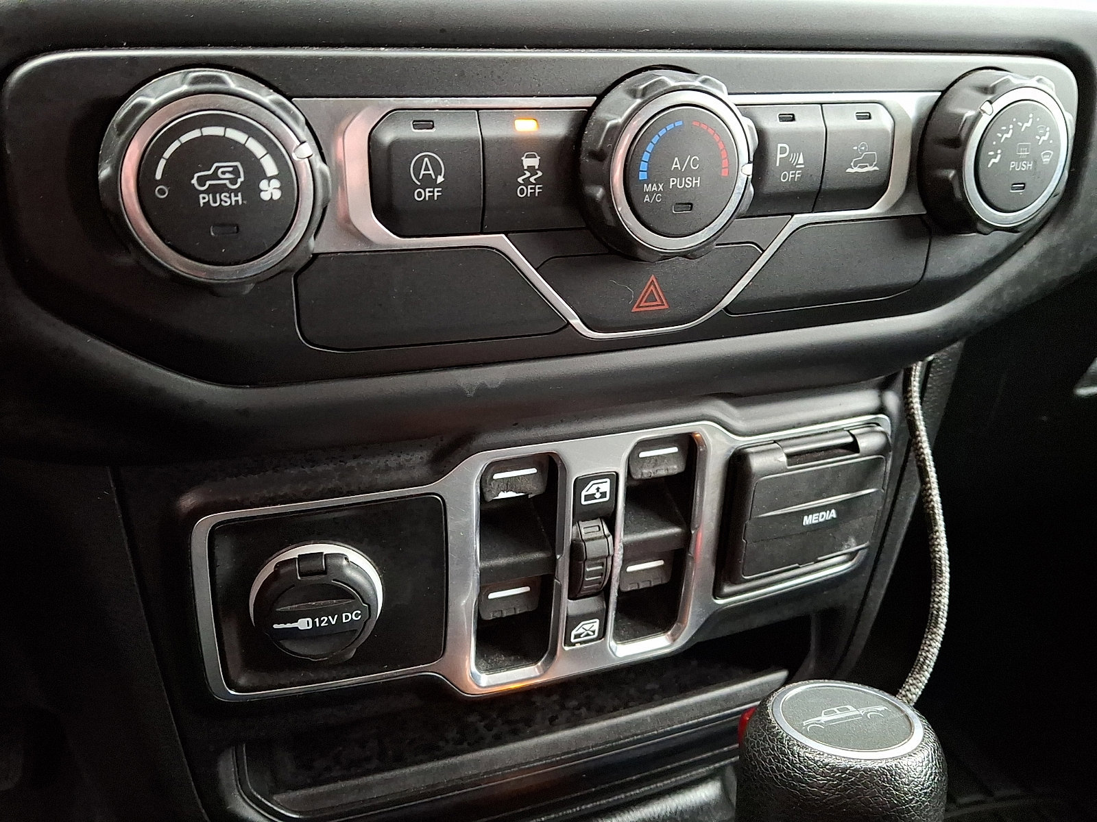 Used 2020 Jeep Gladiator Sport w/ Quick Order Package 24S image 16