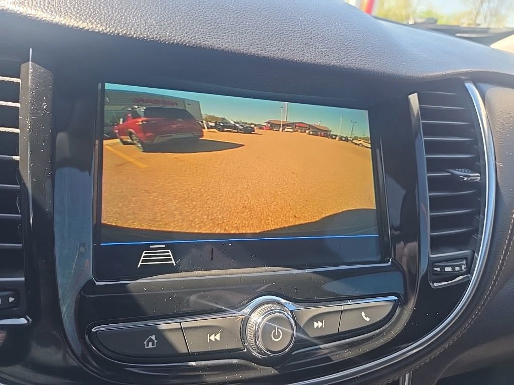 Used 2018 Chevrolet Trax Premier w/ Midnight Edition FWD image 19