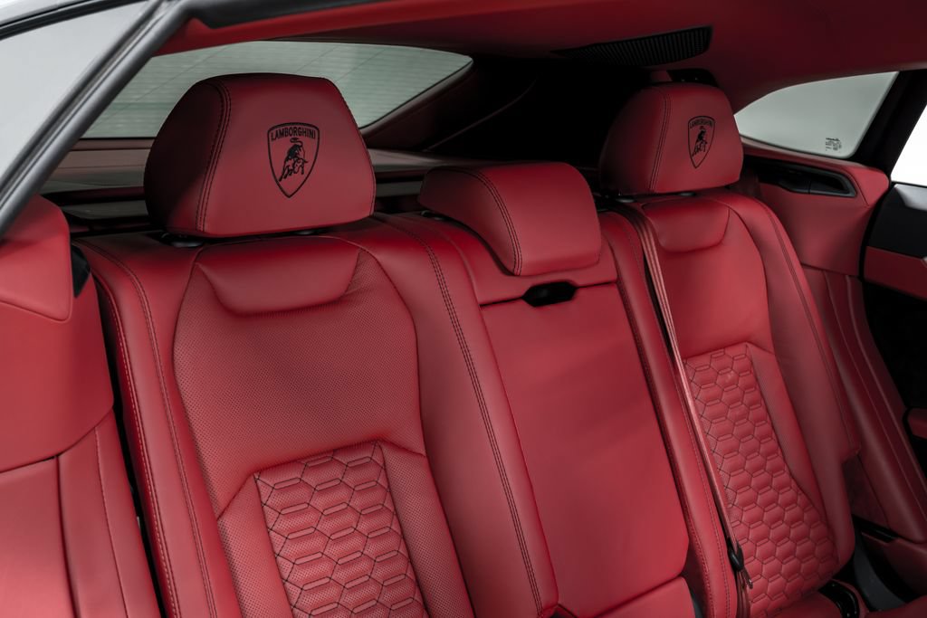 Used 2022 Lamborghini Urus AWD/4WD image 30