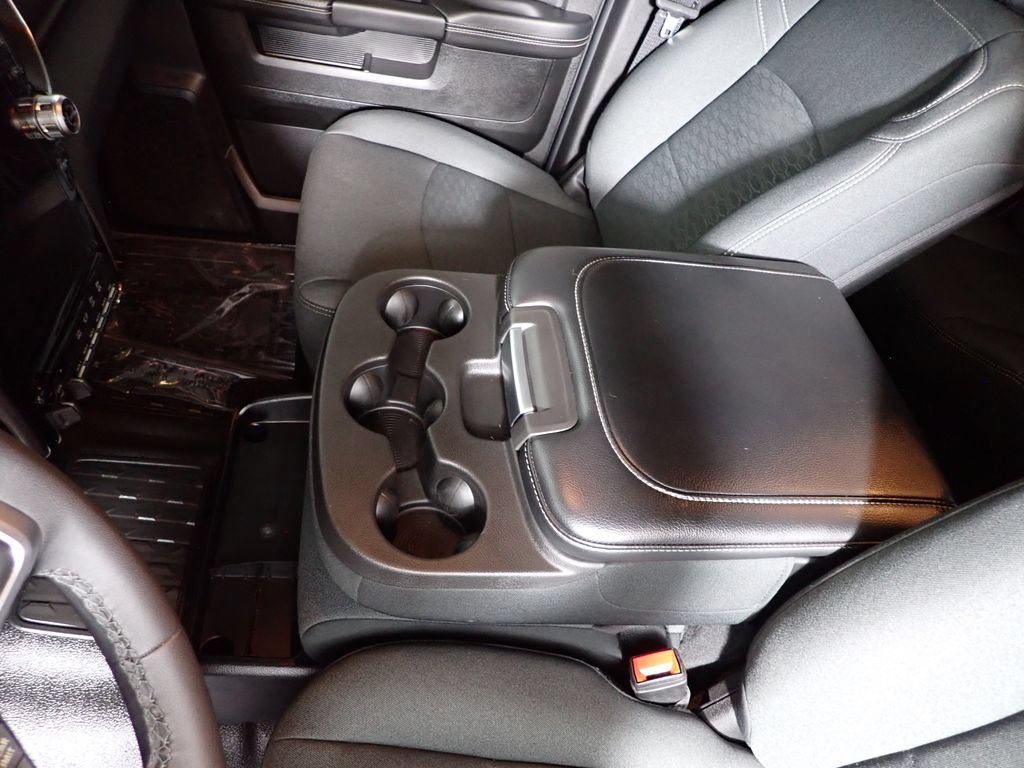 Used 2025 RAM 5500 4x4 Crew Cab image 30