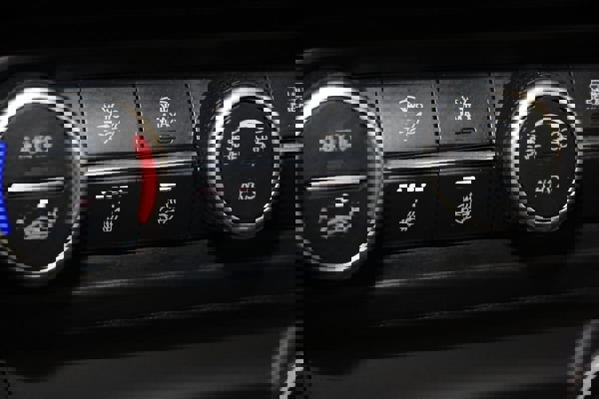 Used 2023 Alfa Romeo Stelvio Ti image 8