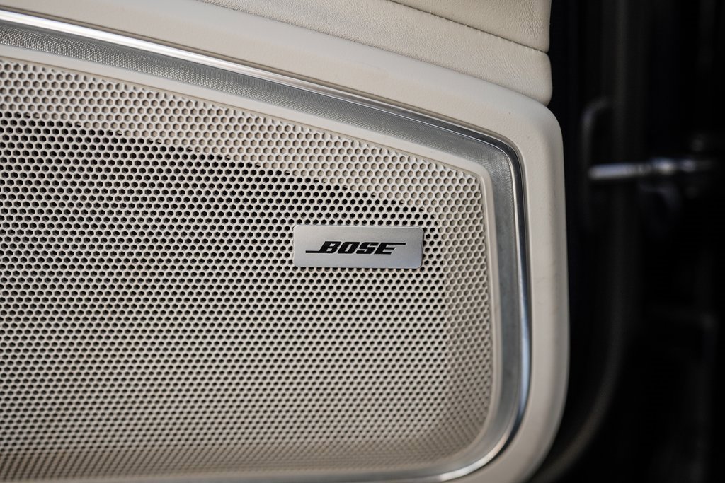 Used 2022 Porsche Panamera 4S w/ Premium Package image 35