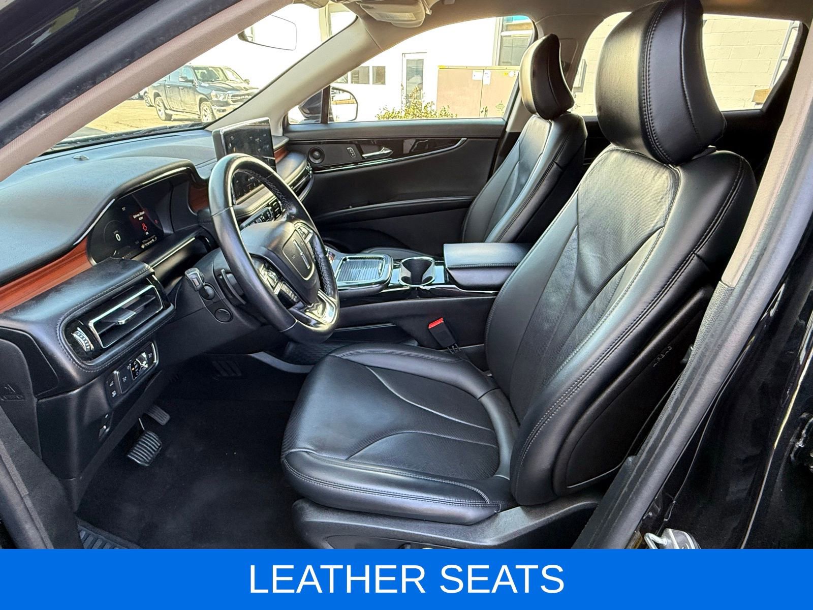 Used 2021 Lincoln Nautilus Reserve w/ Monochromatic Package image 21