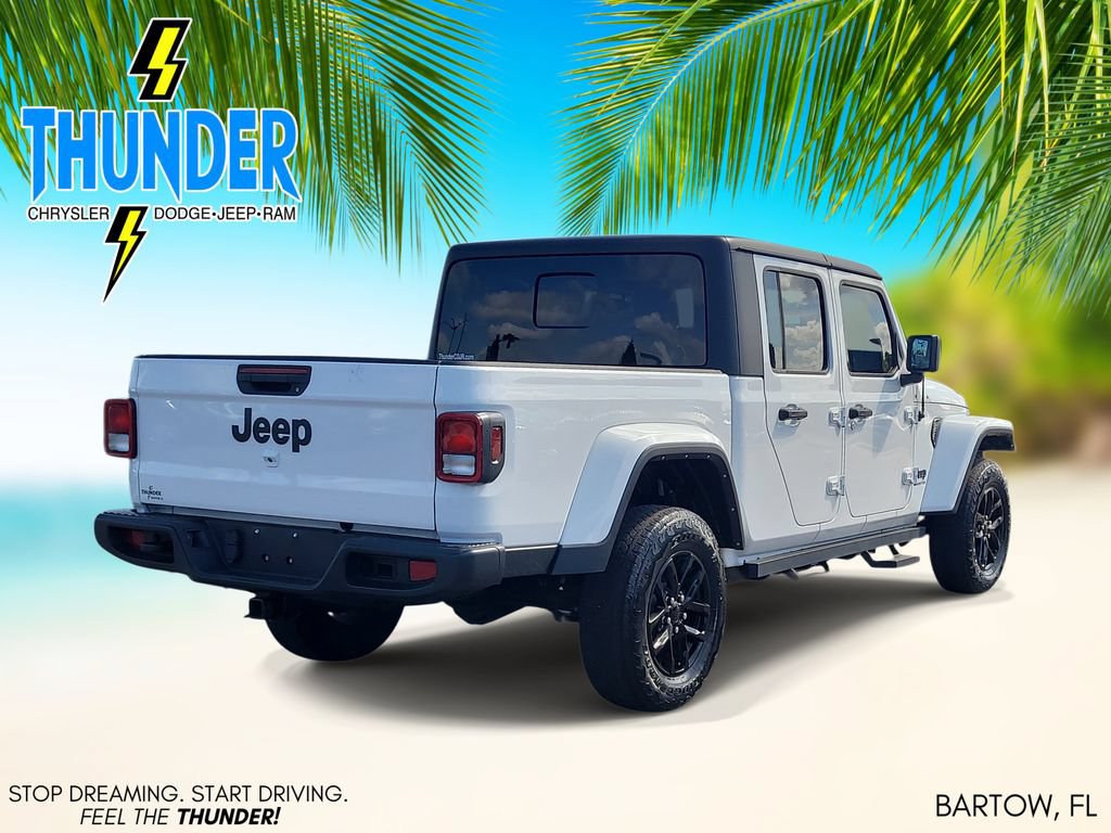 Certified 2022 Jeep Gladiator Sport AWD/4WD image 4