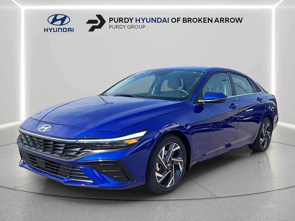 Certified 2025 Hyundai Elantra Limited FWD image 3