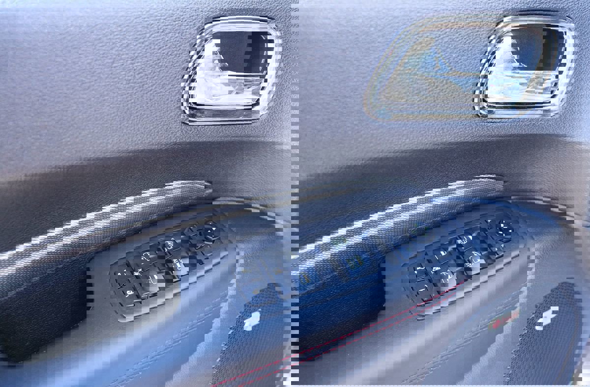 Used 2018 Dodge Durango R/T w/ Technology Group image 42