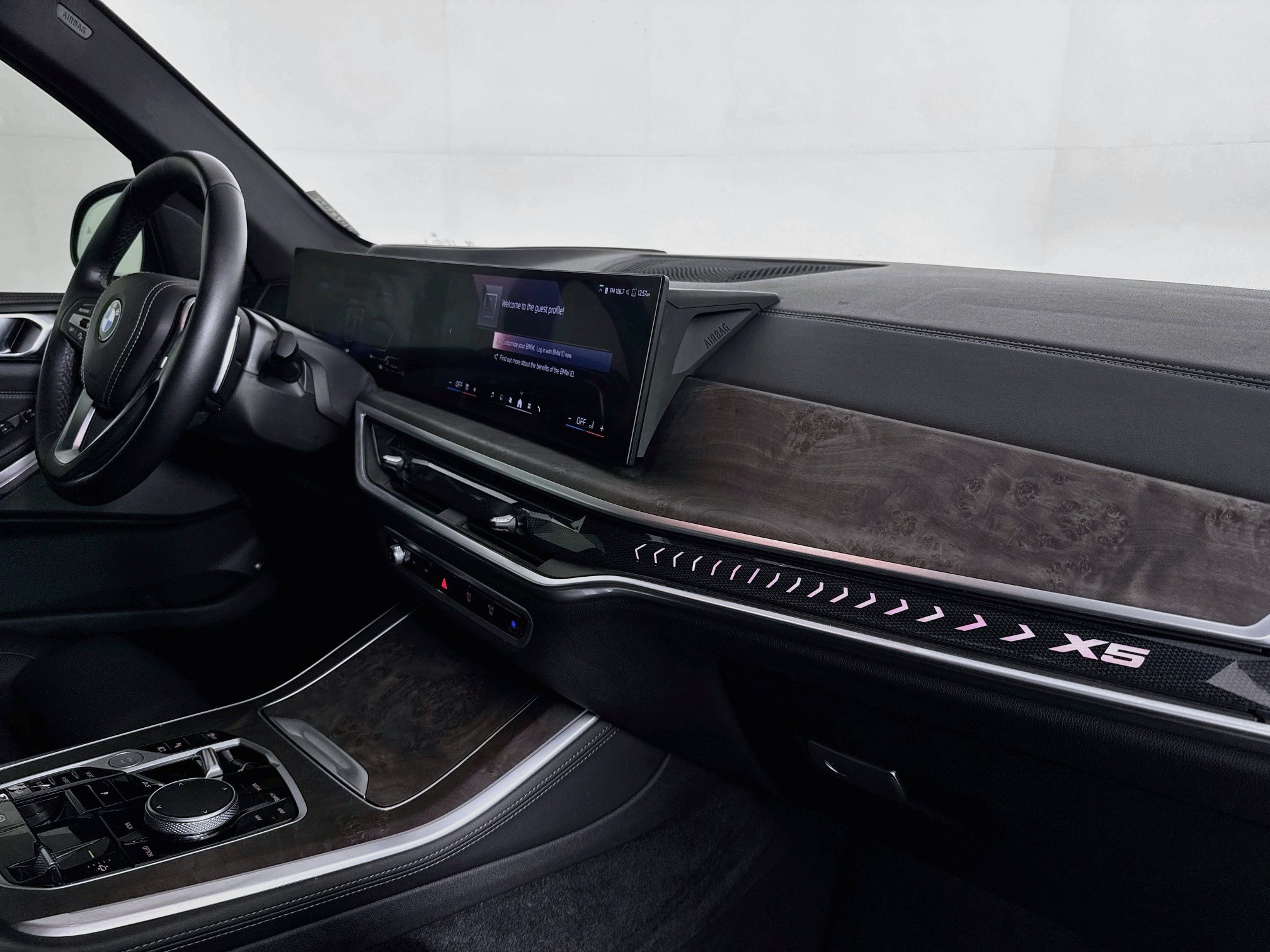Used 2024 BMW X5 xDrive50e w/ Premium Package AWD/4WD image 28