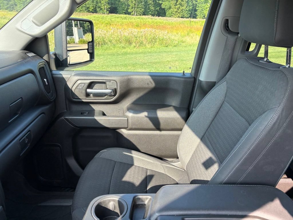 Used 2022 Chevrolet Silverado 2500 Custom w/ Custom Convenience Package AWD/4WD image 13