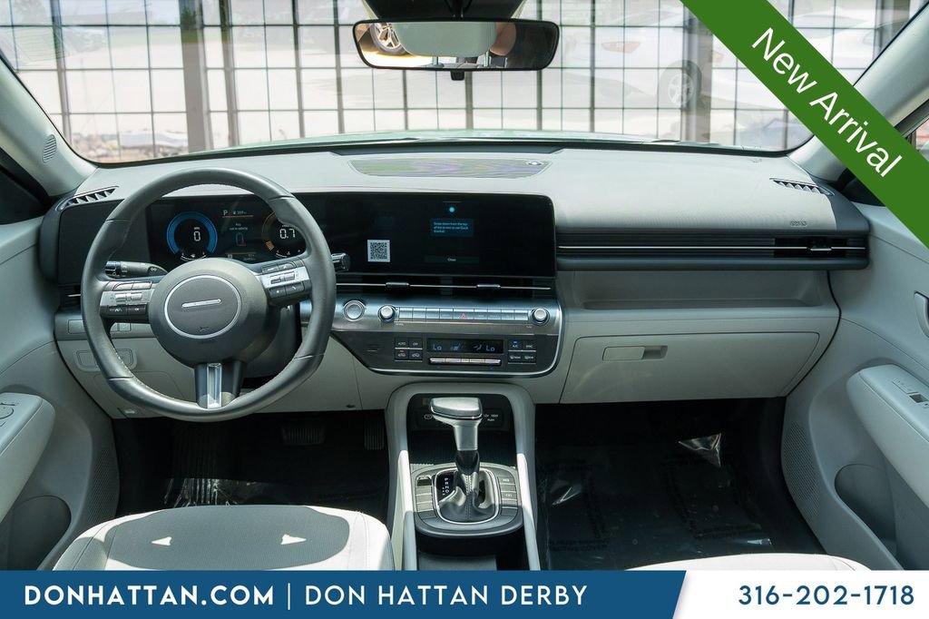 Used 2025 Hyundai Kona SEL FWD image 4
