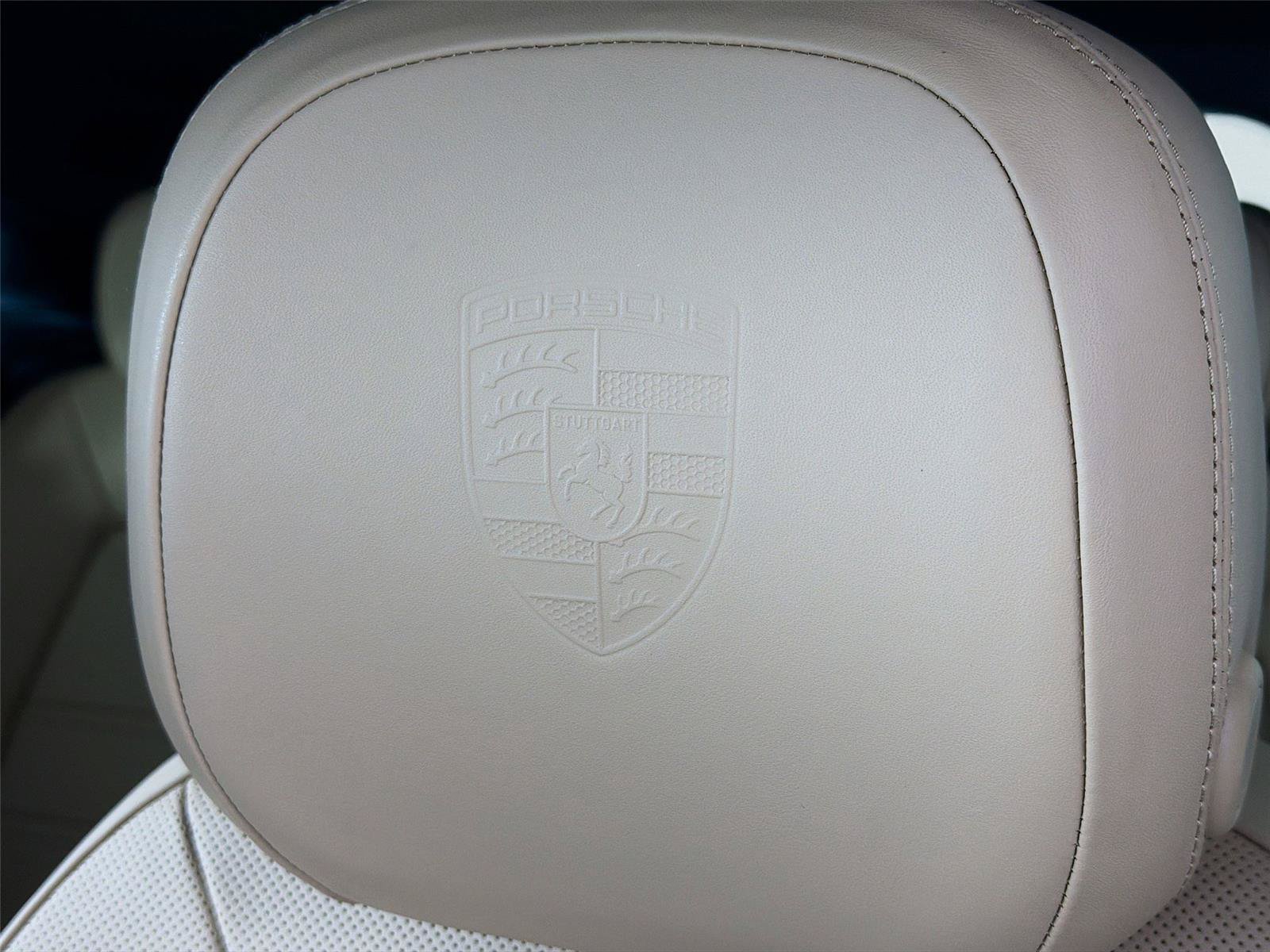 New 2026 Porsche Cayenne Coupe AWD/4WD image 7