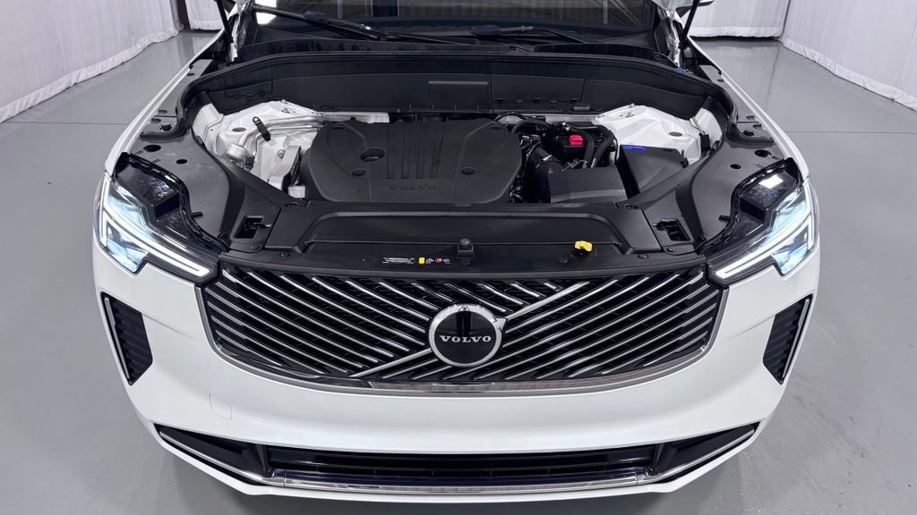 Certified 2025 Volvo XC90 B5 Core w/ Protection Package AWD/4WD image 29