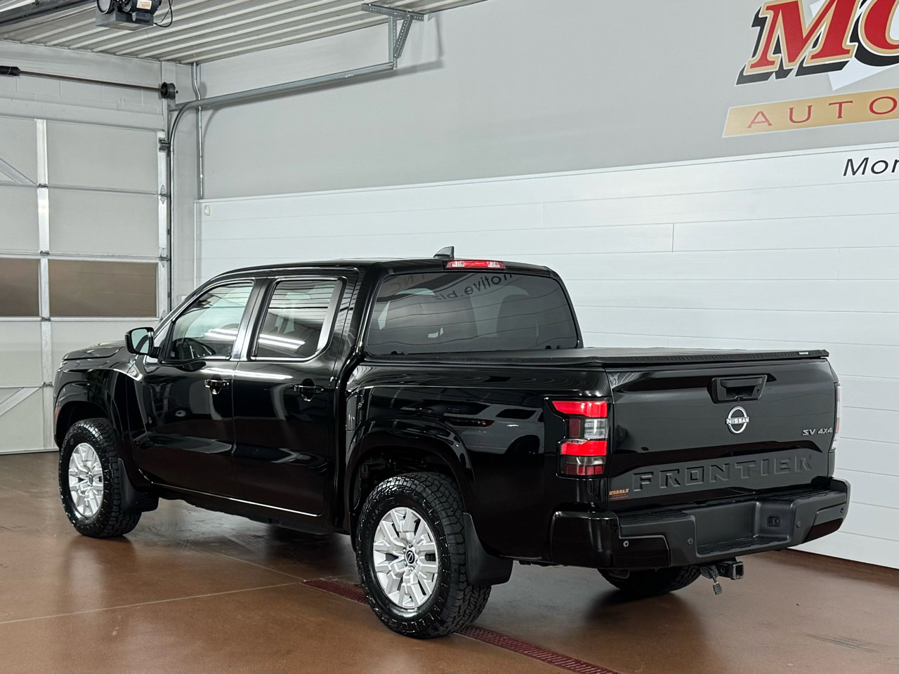 Used 2022 Nissan Frontier SV w/ Technology Package image 6