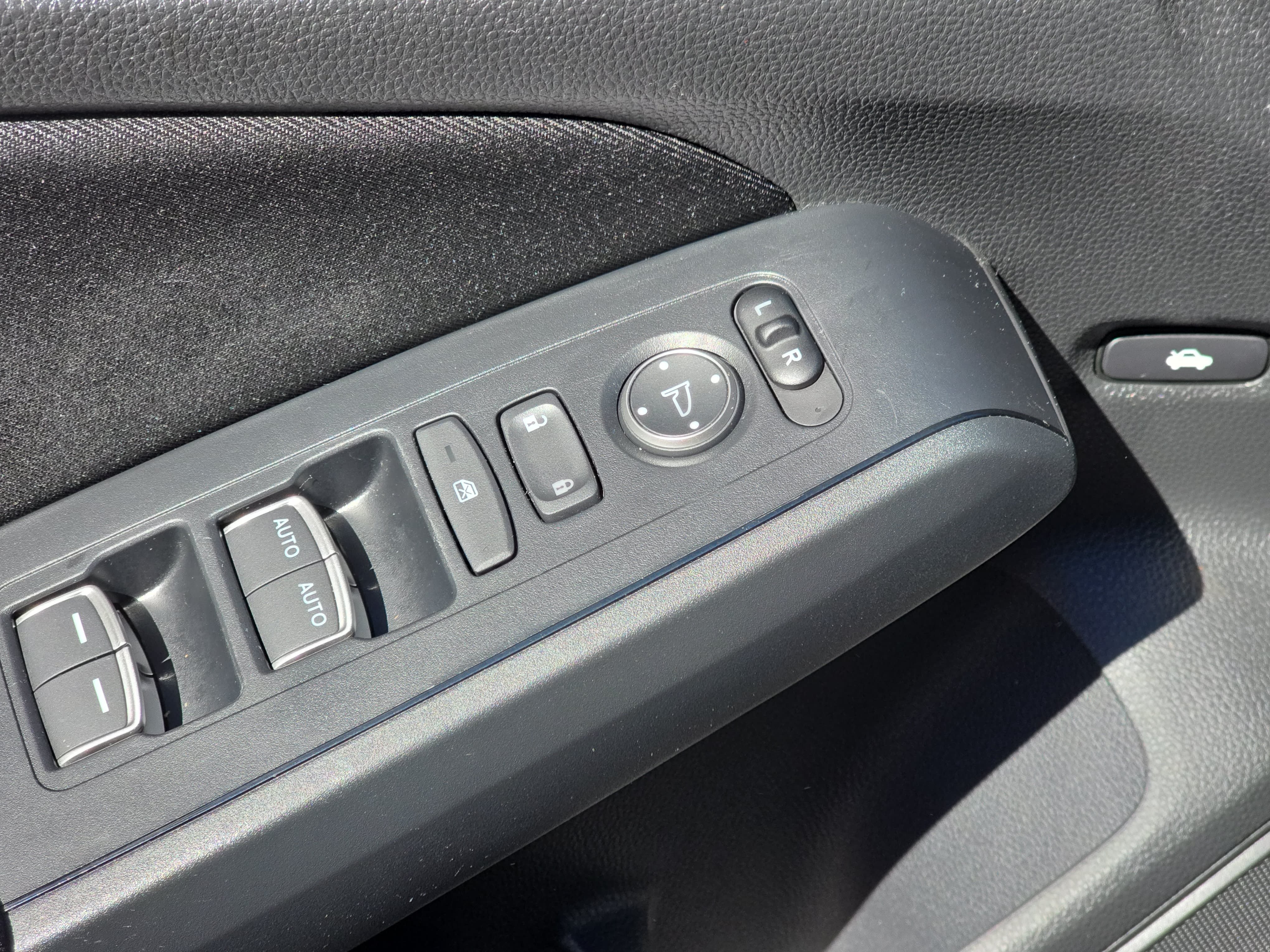 Certified 2024 Honda Civic Sport image 27