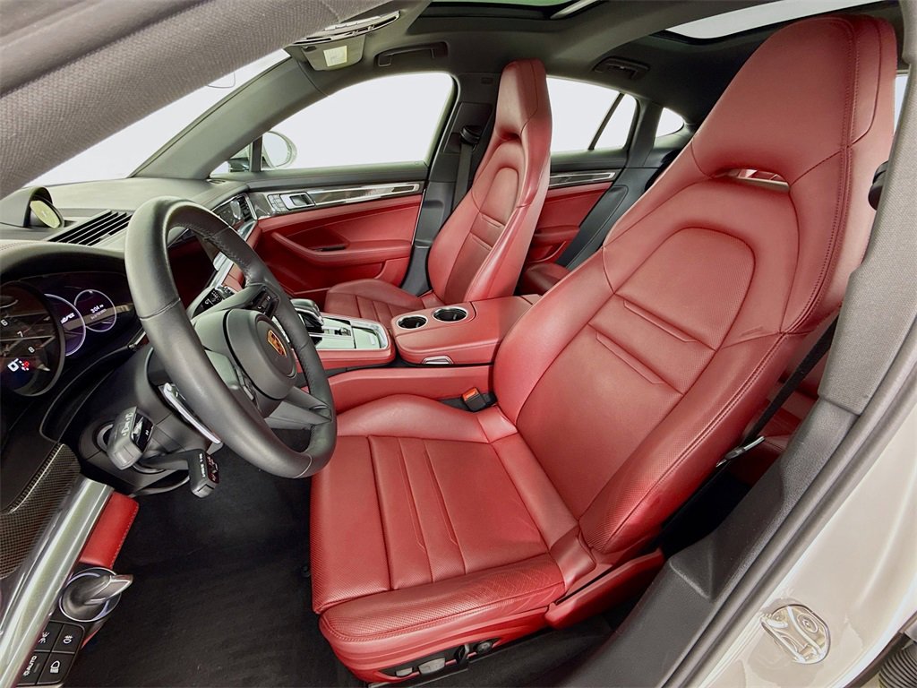 Certified 2023 Porsche Panamera image 5