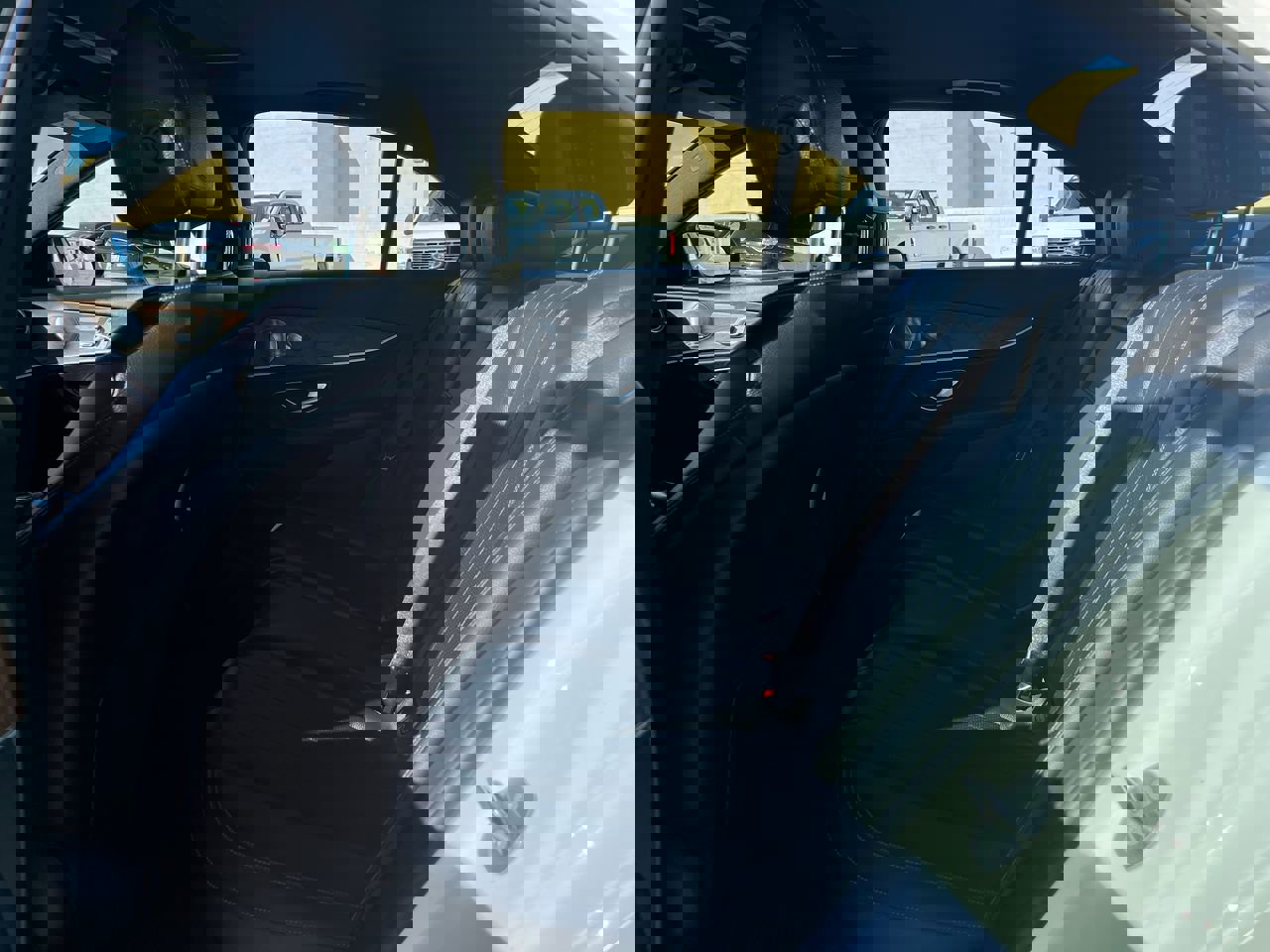 Used 2018 Mercedes-Benz E 300 E 300 image 24