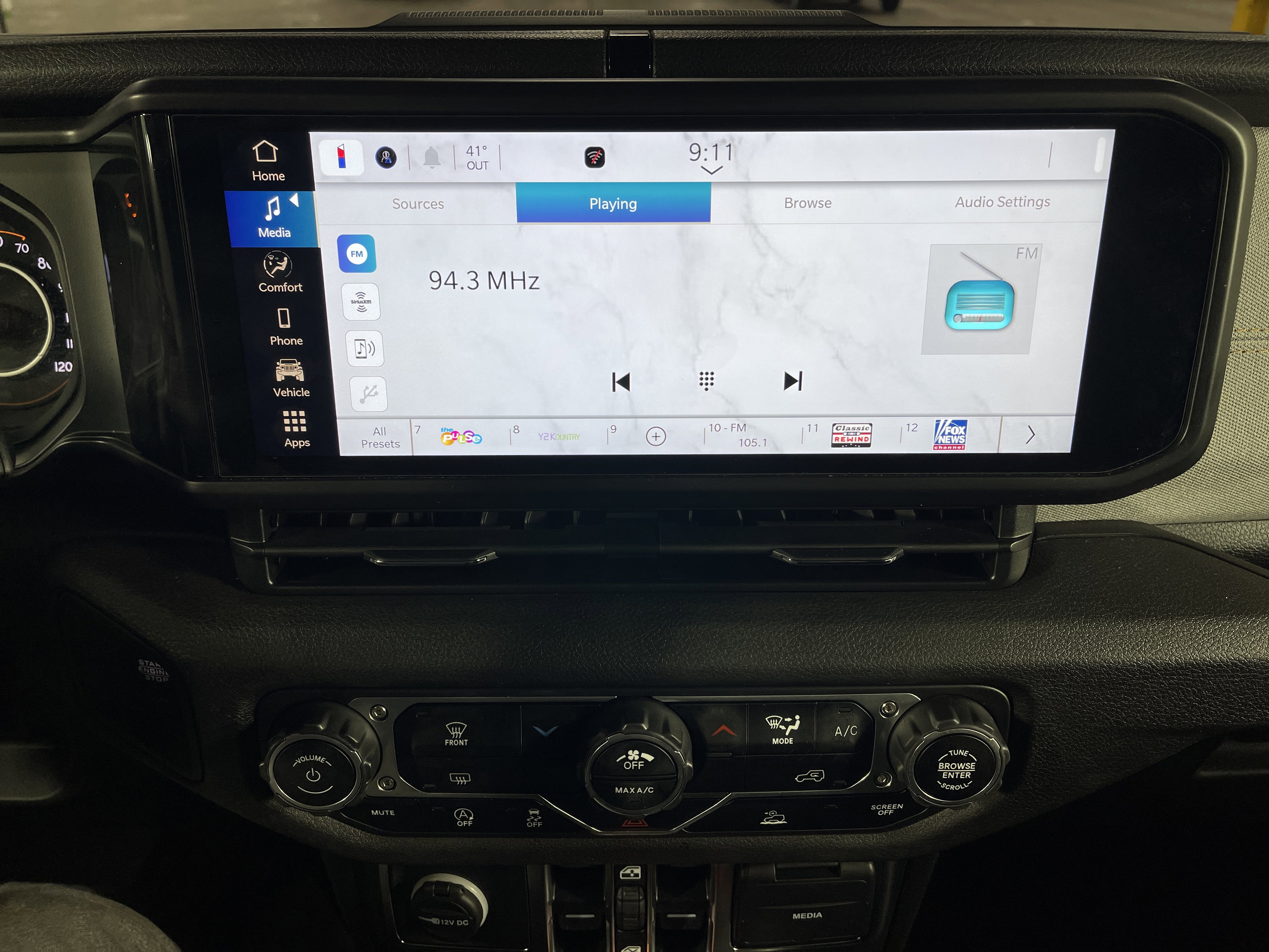 Used 2024 Jeep Wrangler Sport S image 21