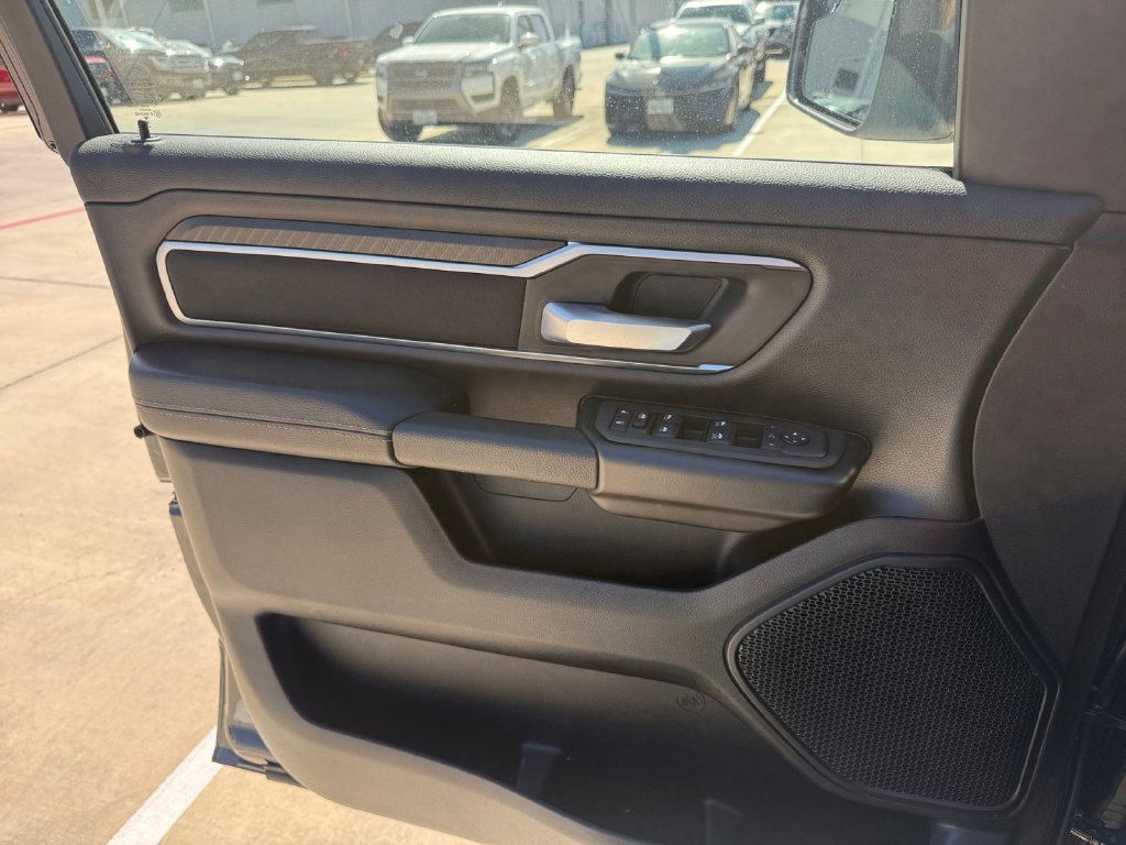 Used 2025 RAM 1500 Big Horn AWD/4WD image 11