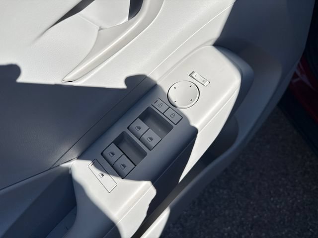 Used 2026 Hyundai Kona SE FWD image 11
