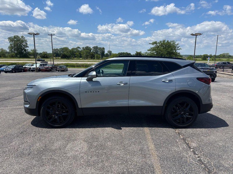 Certified 2024 Chevrolet Blazer LT w/ Convenience Package FWD image 2