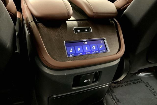 Used 2025 Lincoln Navigator Reserve image 34