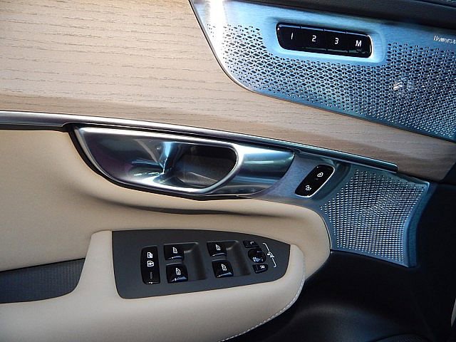 Certified 2026 Volvo XC90 B6 Ultra image 18